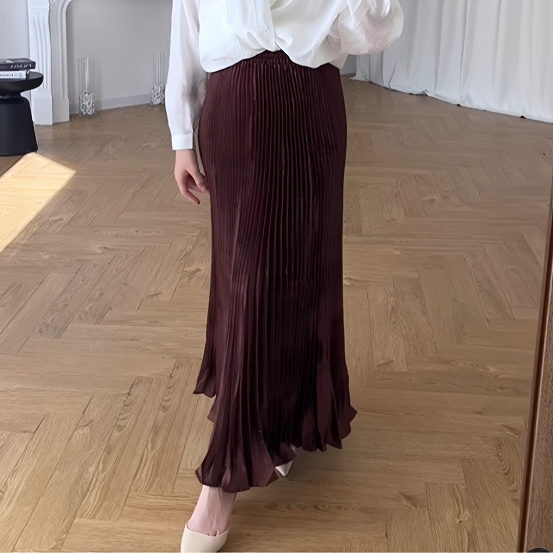 Esmeralda - Chic Folded Skirt
