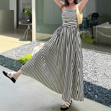 Cindy - Sophisticated Striped Maxi Dress