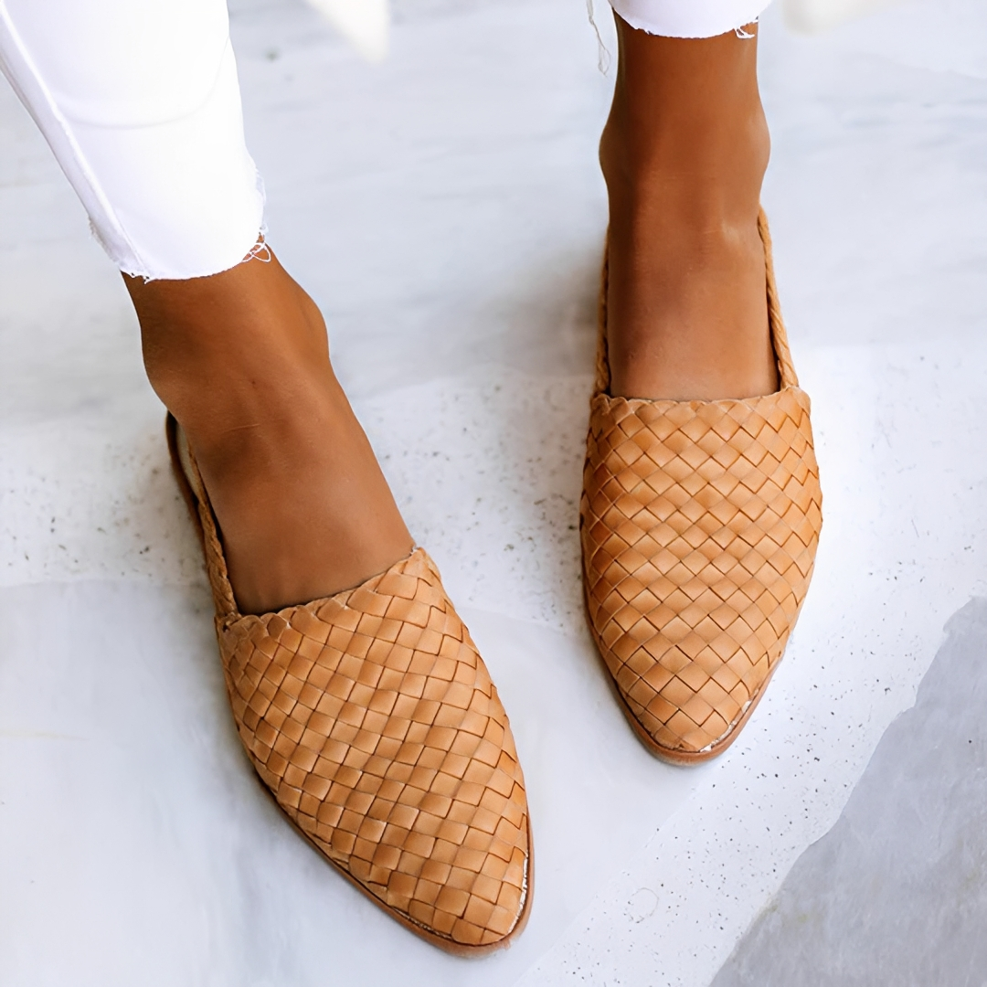 Dana - Classic Sandals