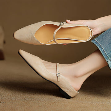 Daniela - Fashionable Closed-Toe Sandals