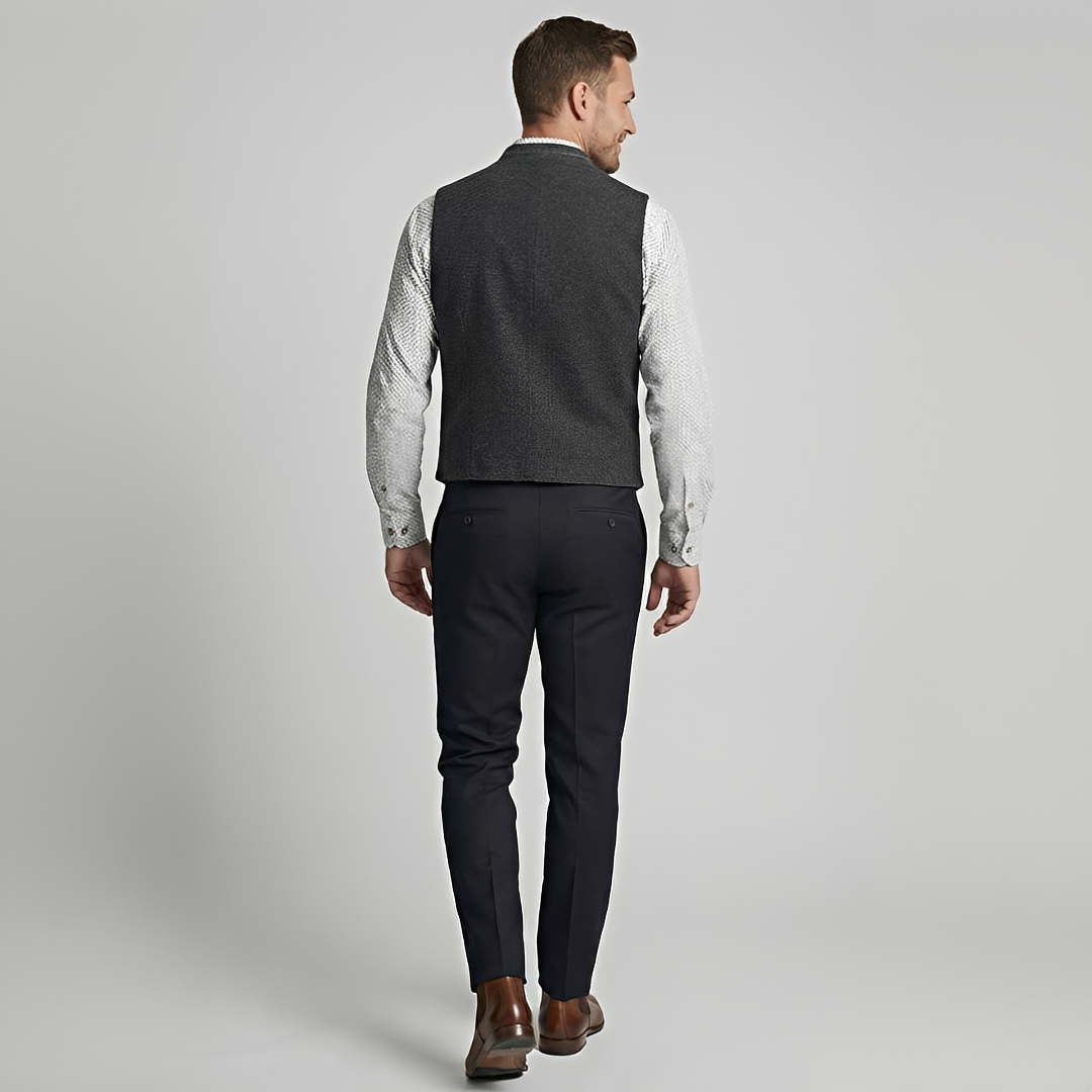 Kienne - Elegant and Fashionable Vest for Men