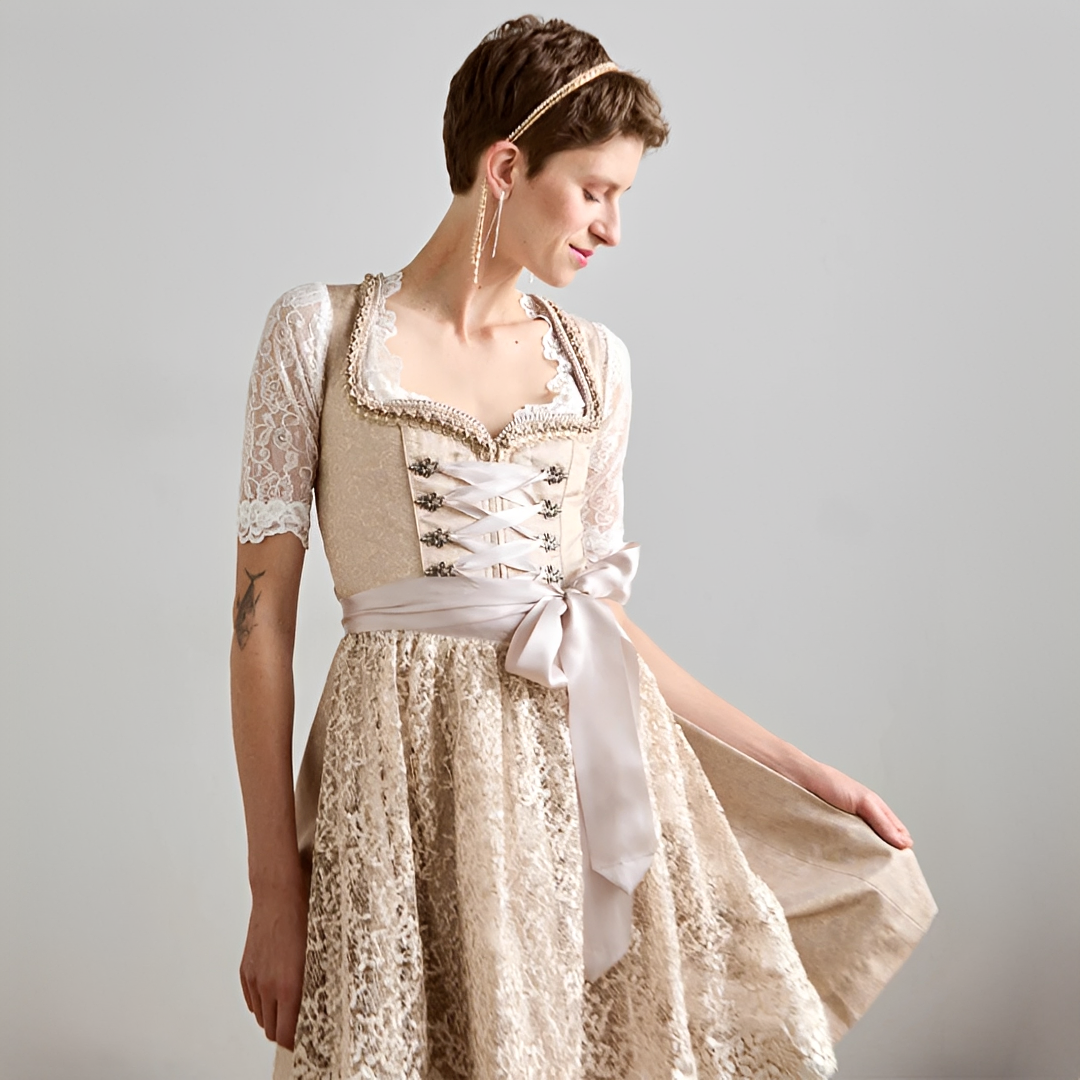 Eunes - Elegant women's lace-up dress