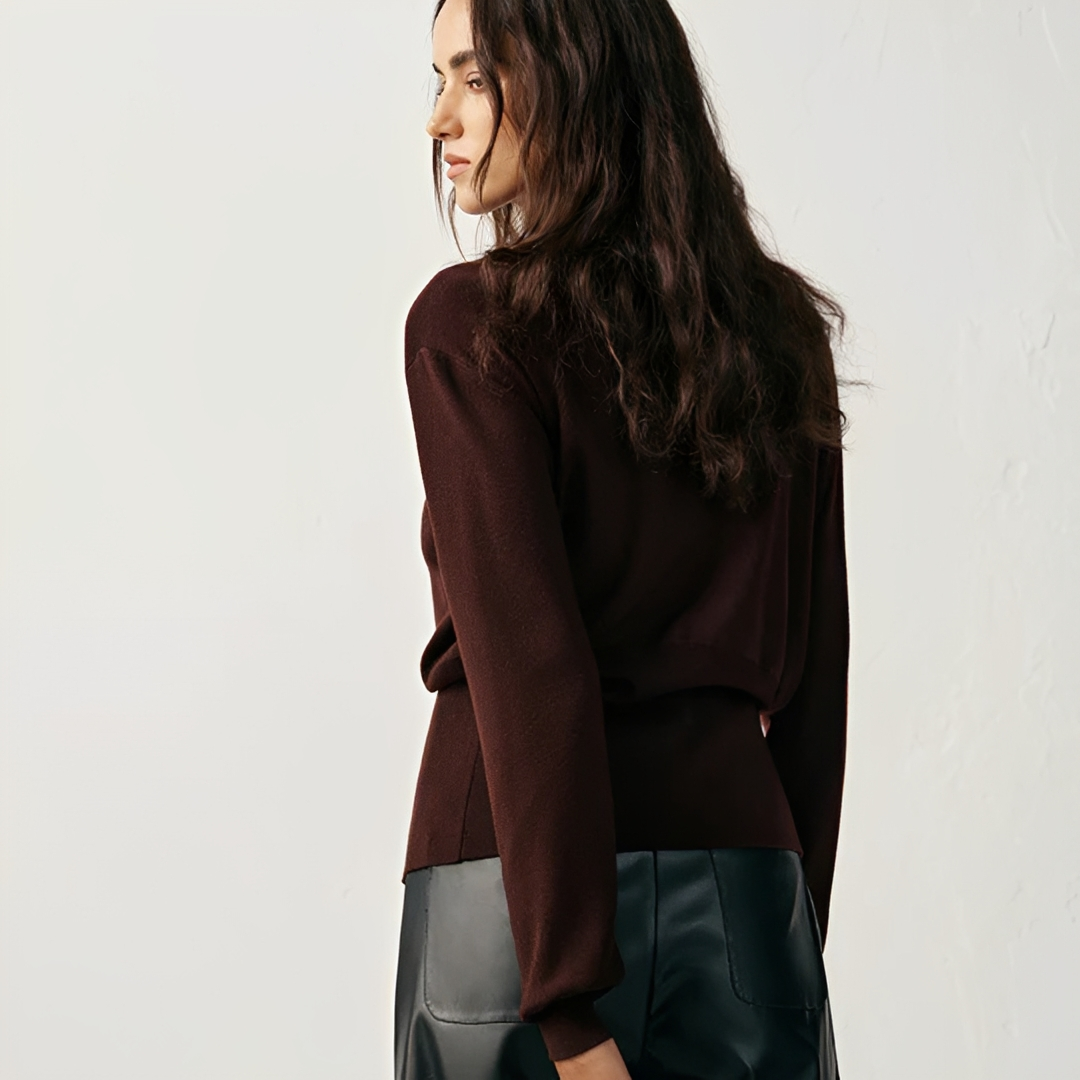 Kisha - Elegant V-Neck Sweater