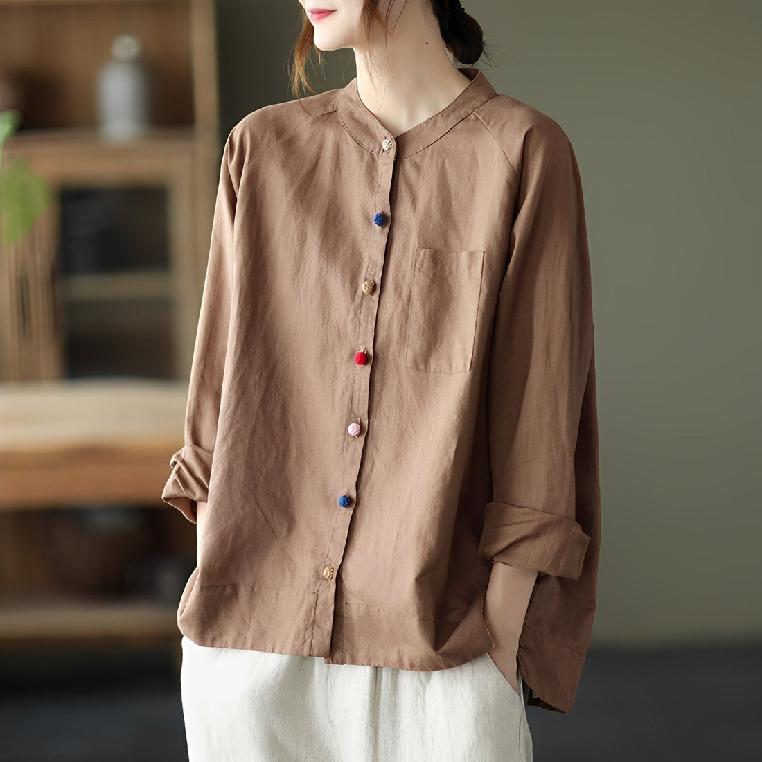 Nellie - Women's casual top featuring pockets