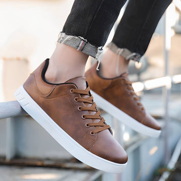 Howell - Everyday Flat Sneakers