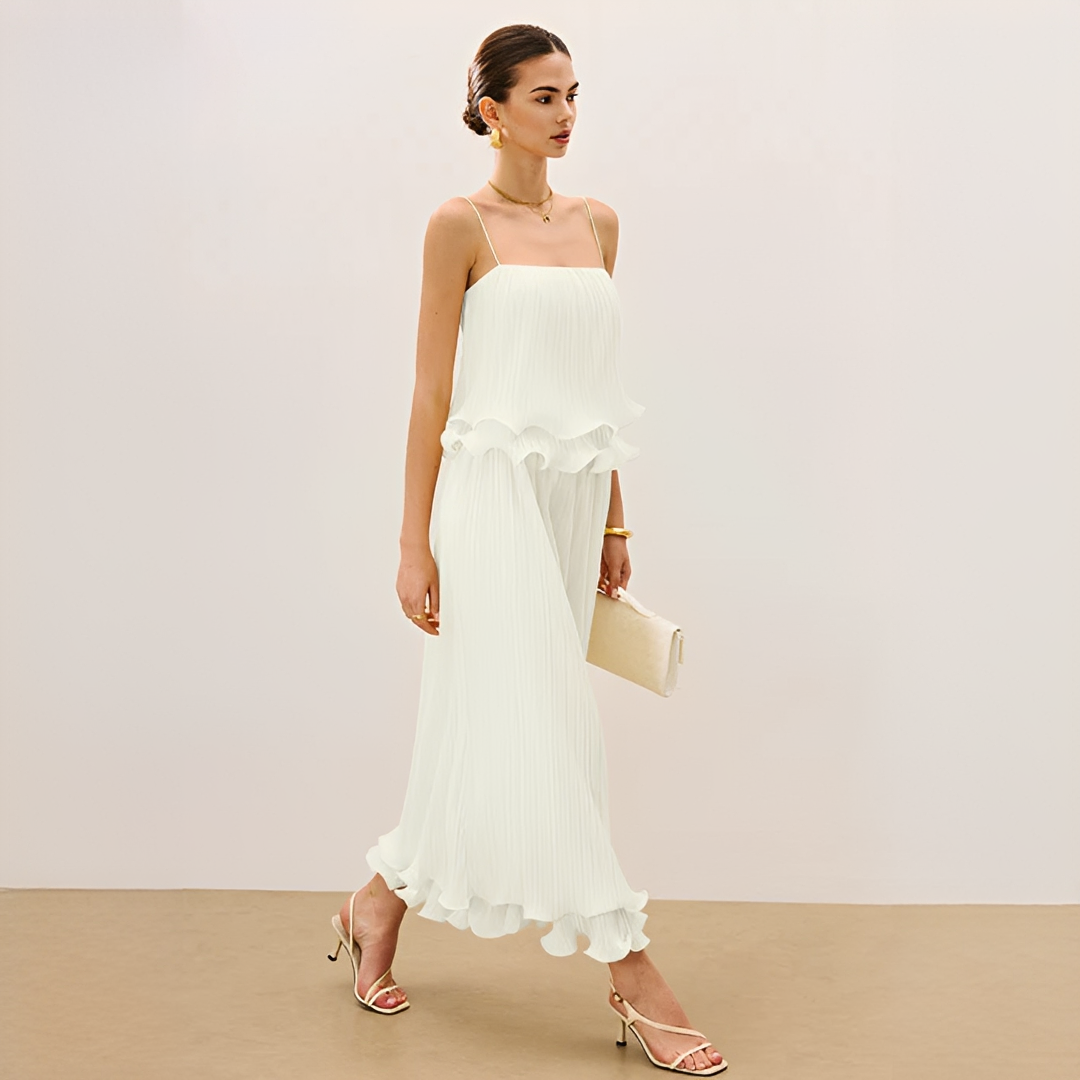 Daphne - Elegant Pleated Skirt Outfit