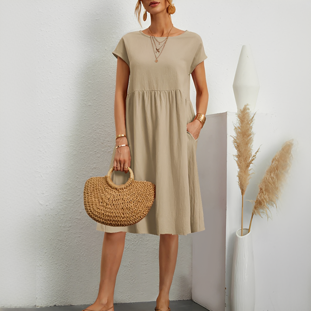 Evalyn - Trendy Mid-Length Dress