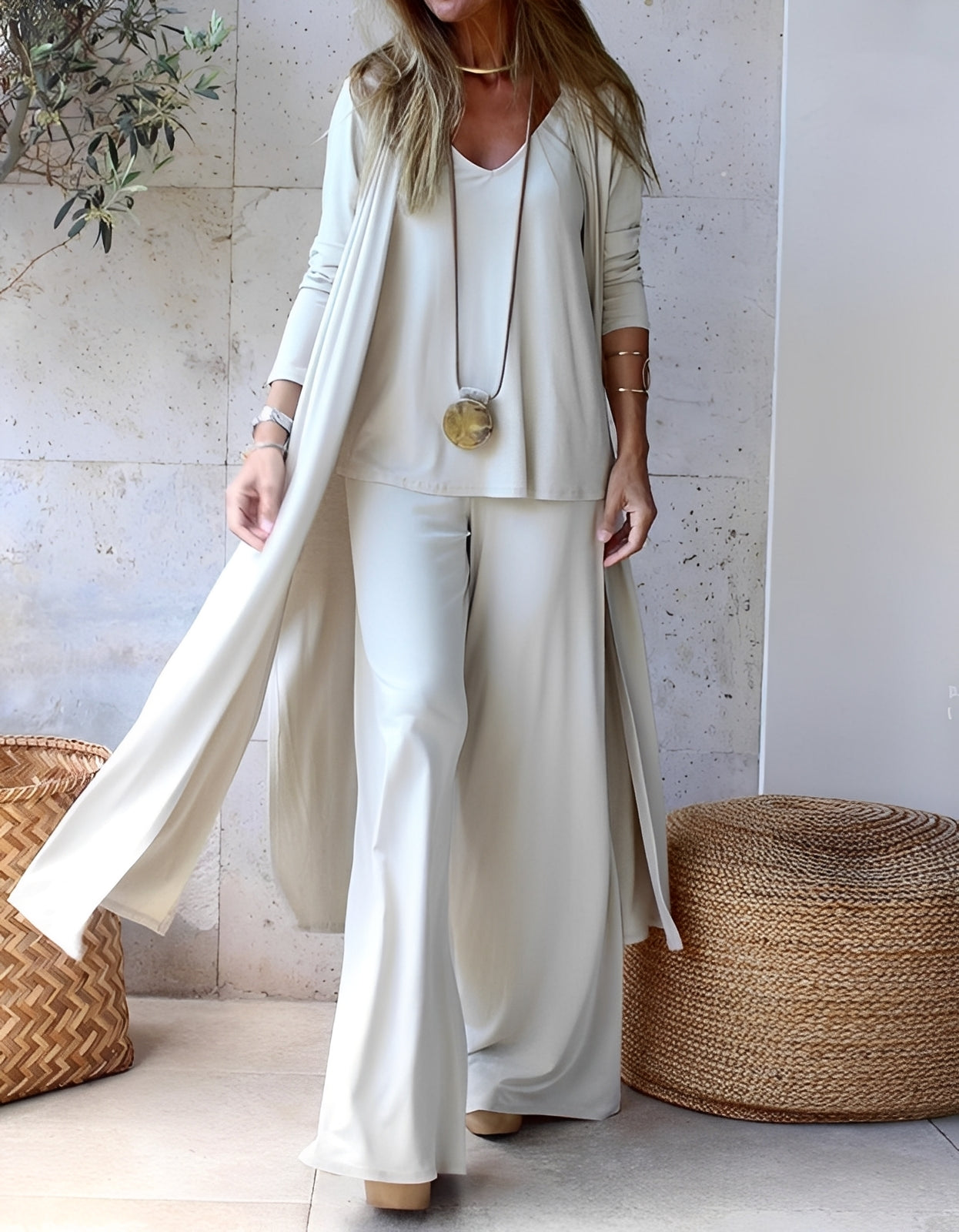 Evie - Chic, loose-fitting three-piece women's set