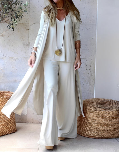 Evie - Chic, loose-fitting three-piece women's set
