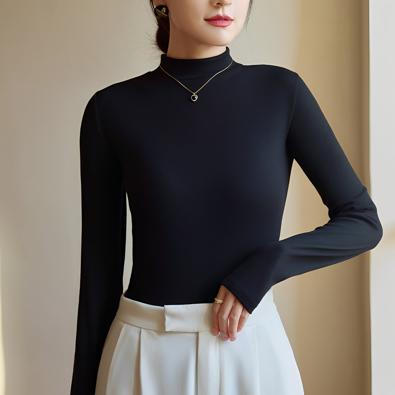 Antonette - Elegant turtleneck top