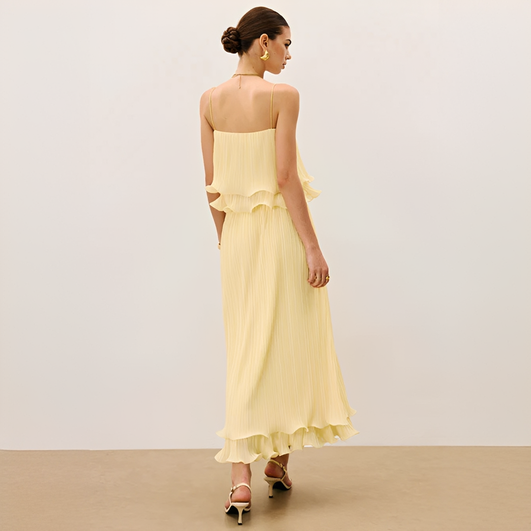 Daphne - Elegant Pleated Skirt Outfit