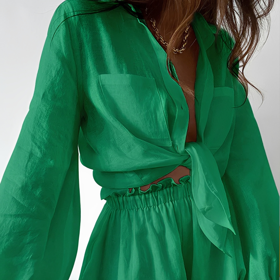 Larnie - Stylish top and shorts ensemble