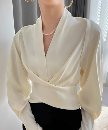 Isabel - Fashionable V-neck Top