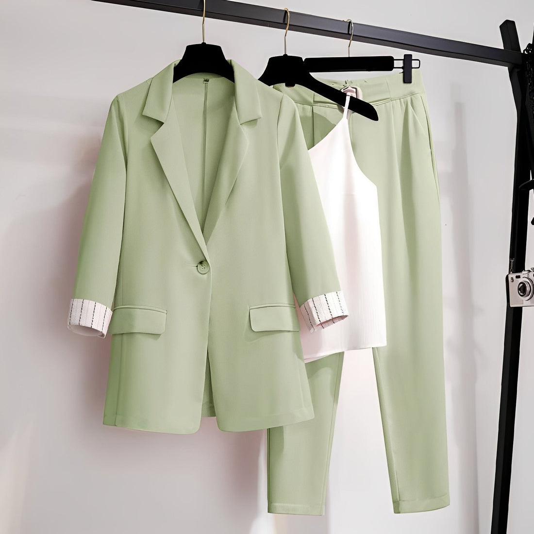 Paula - Chic three-piece blazer set for women