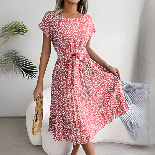 Lyka - Women's chic summer dress with short sleeves