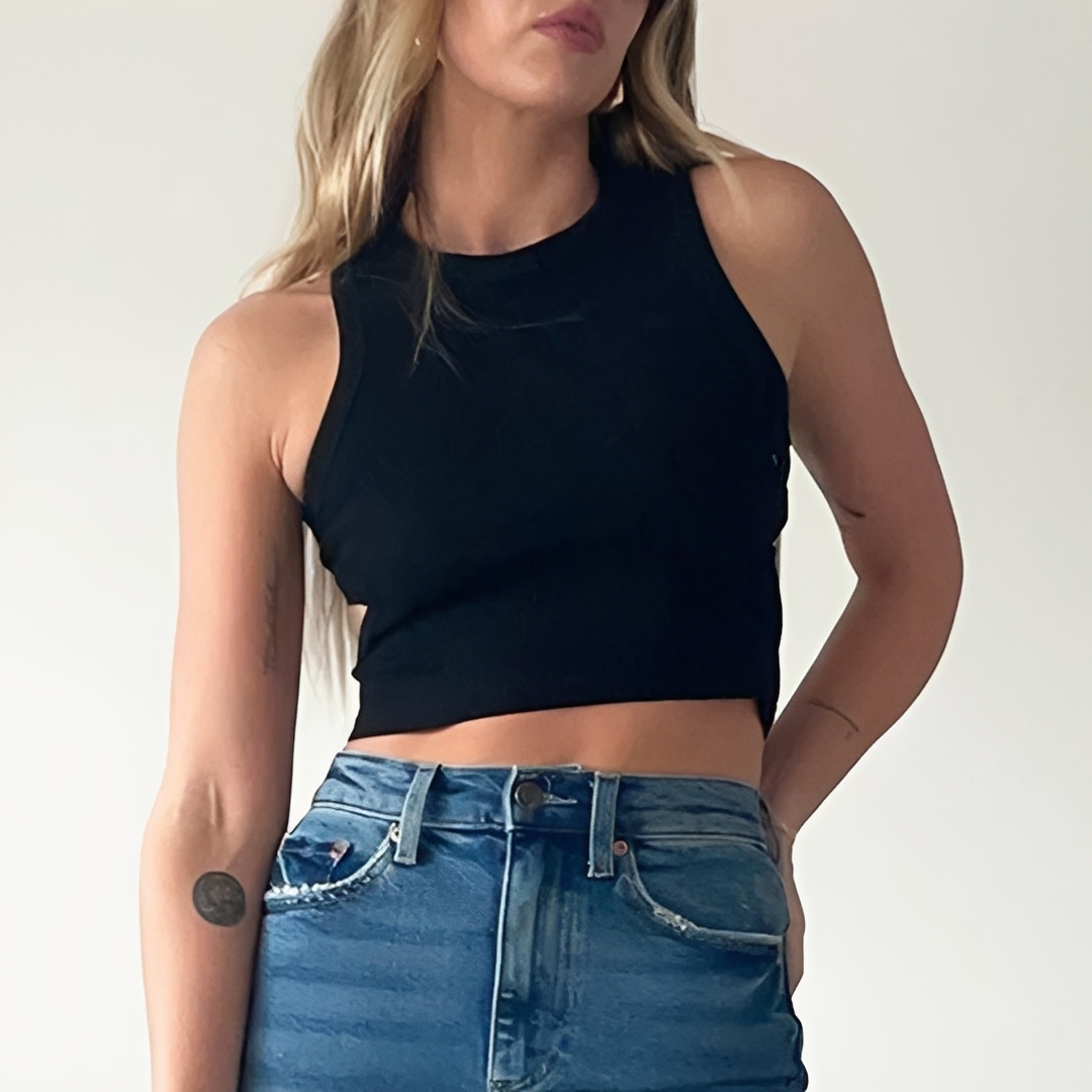 Dalia - Stylish Short Tank Top