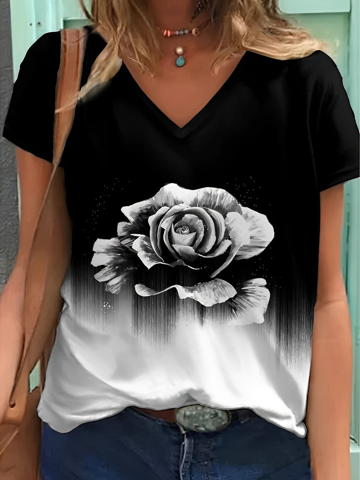 Niki - Trendy women's floral print blouse
