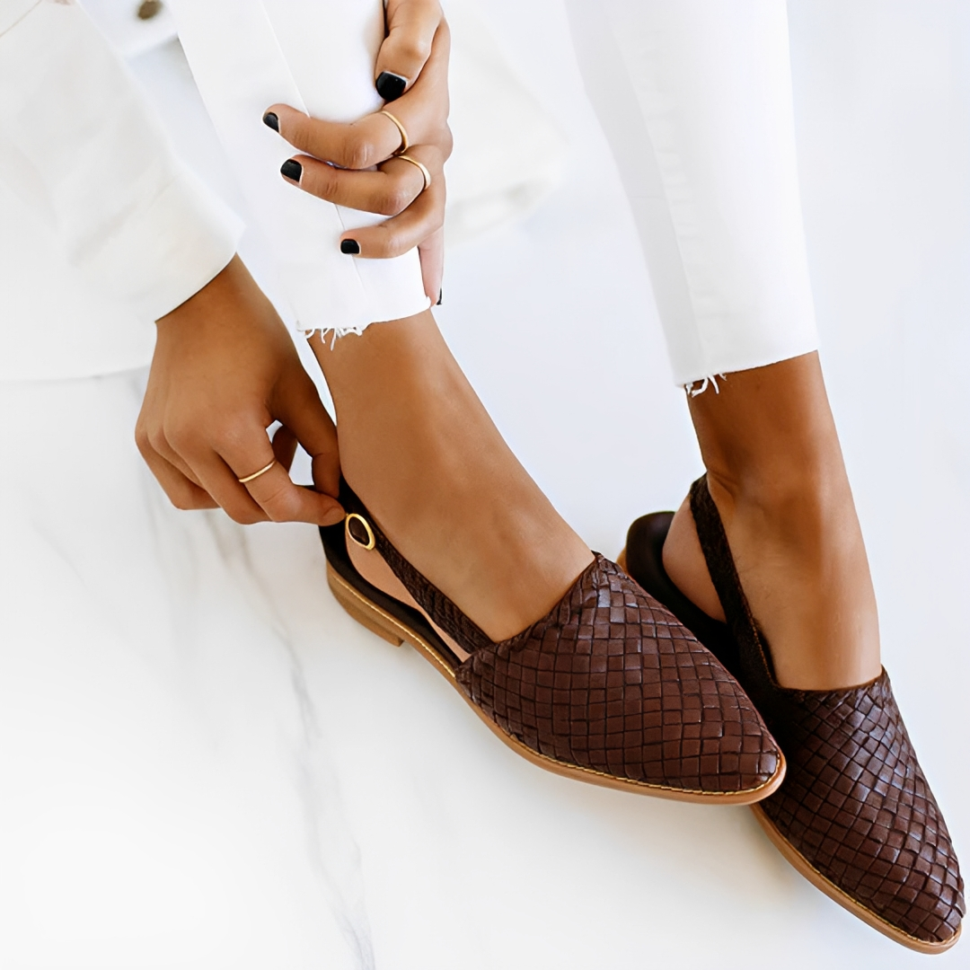 Dana - Classic Sandals