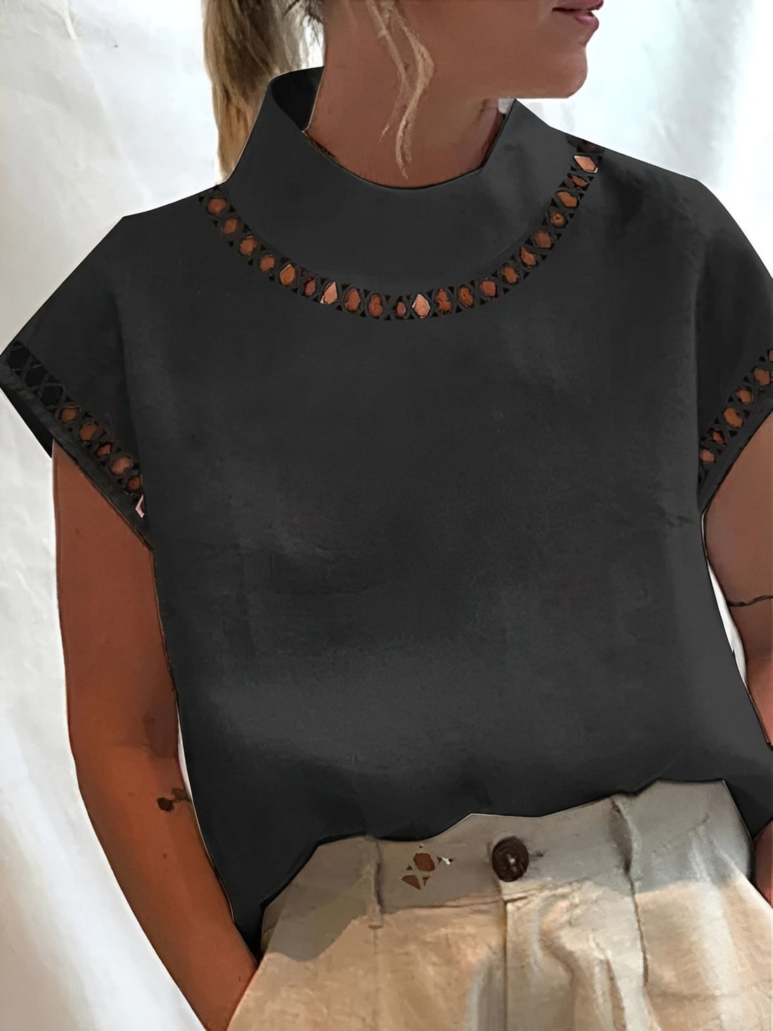 Nannie - Women's trendy blouse with cutout