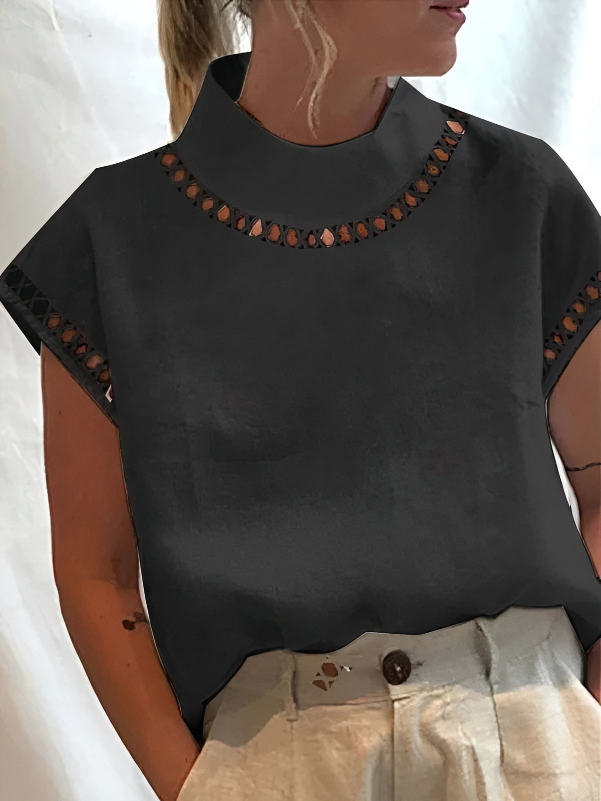 Nannie - Women's trendy blouse with cutout