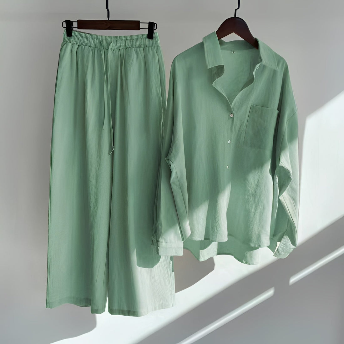 Brianna - Relaxed, loose-fit outfit set for women