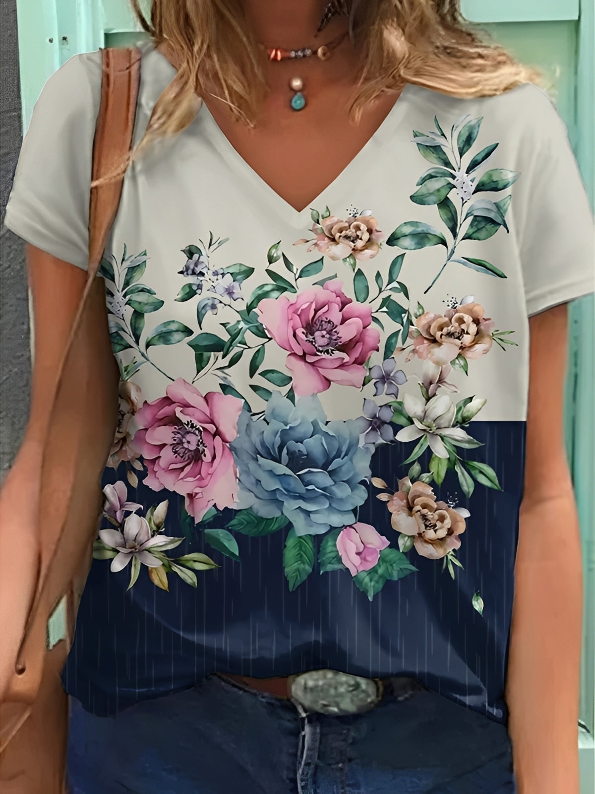 Niki - Trendy women's floral print blouse