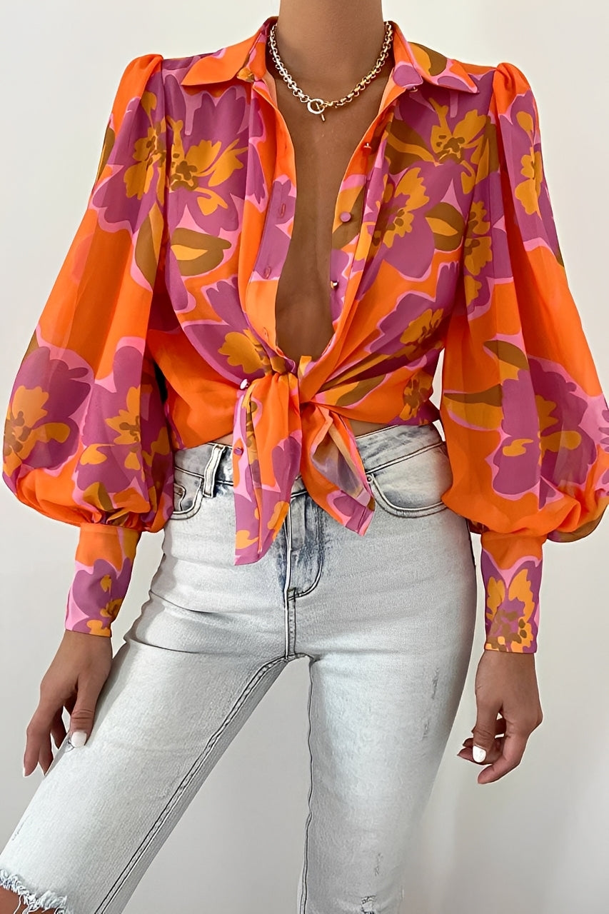 Carla - Trendy blouse with lantern sleeves for women