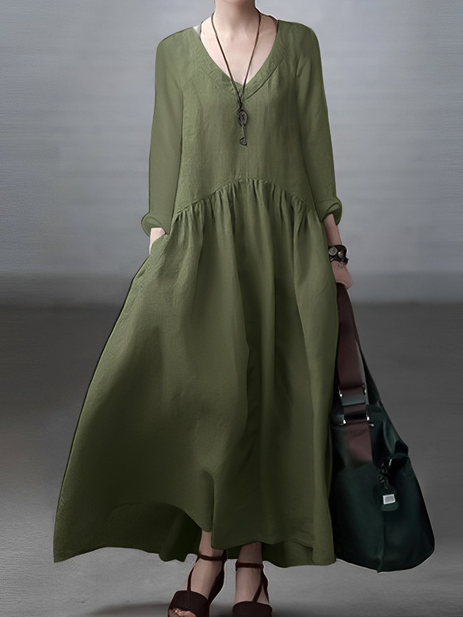 Lindy - Women's casual, loose V-neck dress