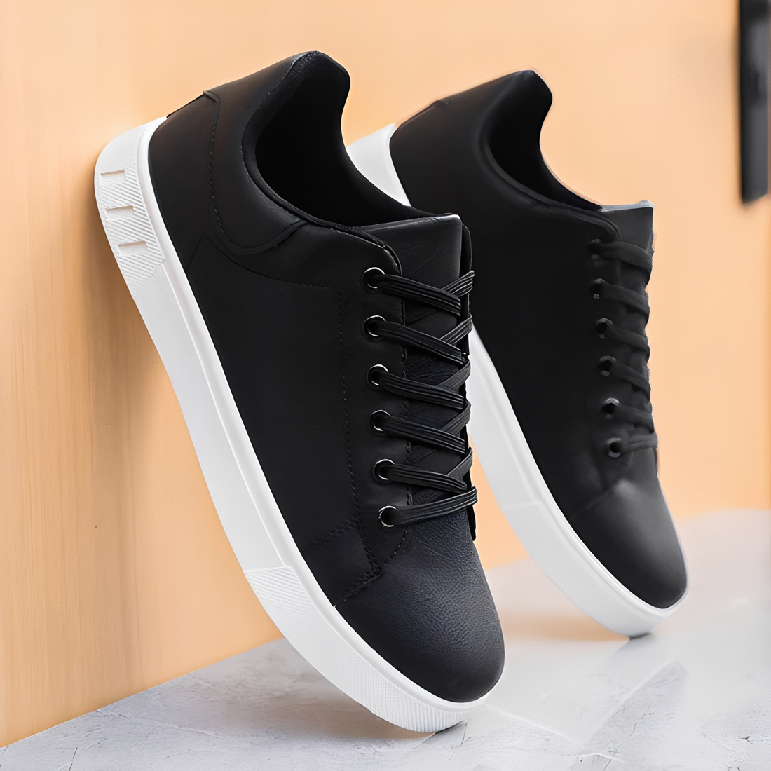 Reymond - Trendy low sneakers for men