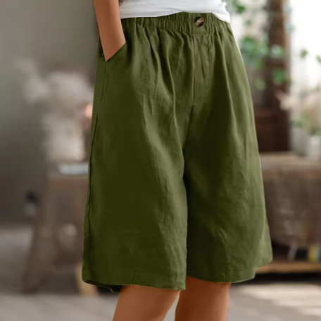 Renee- Comfortable Women's Shorts with Pockets