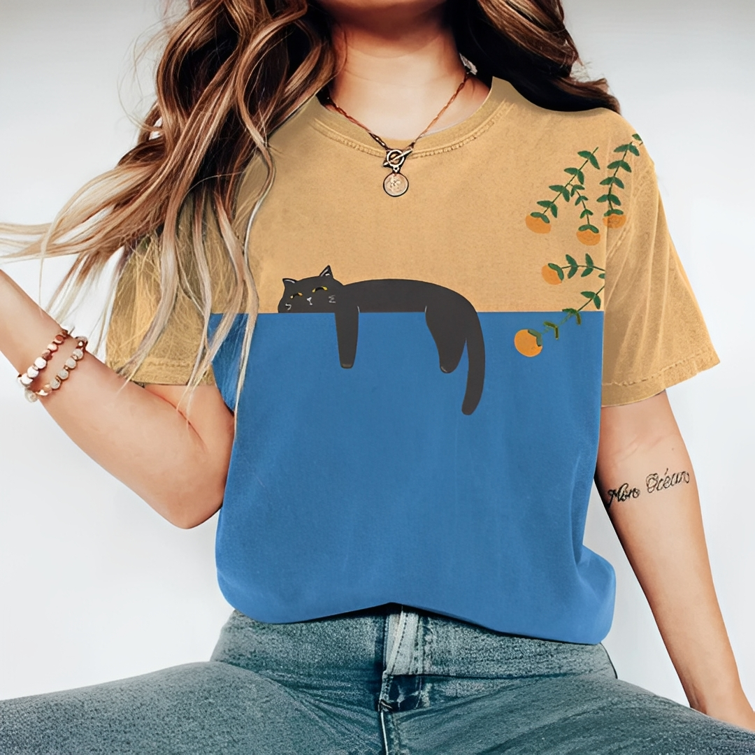 Nadine - An elegant and trendy t-shirt for women