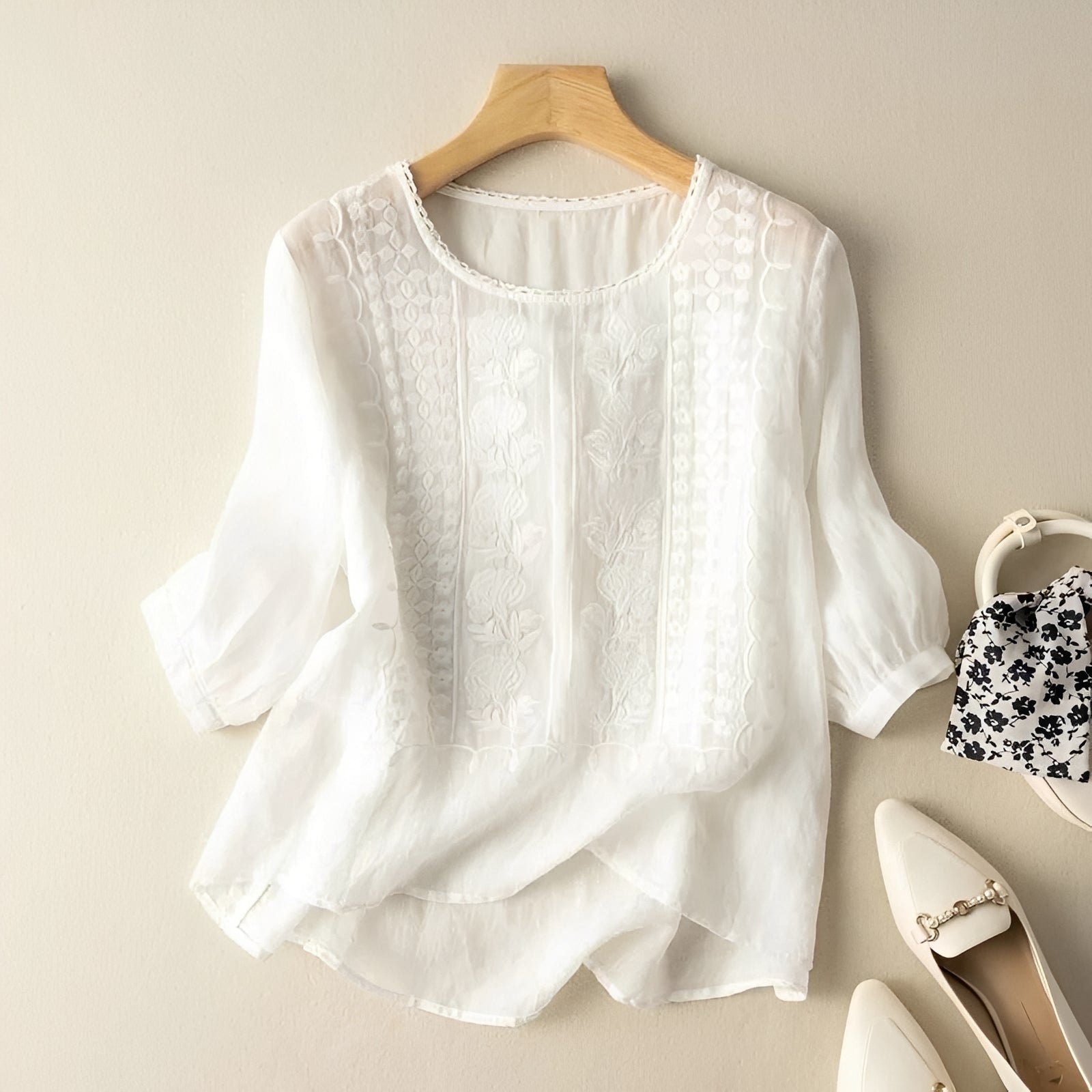 Daniyal - Relaxed Embroidery Blouse
