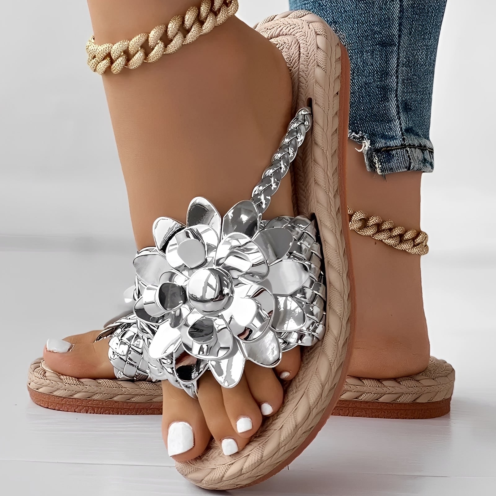 Saira - Casual Flip-Flops with Woven Accent