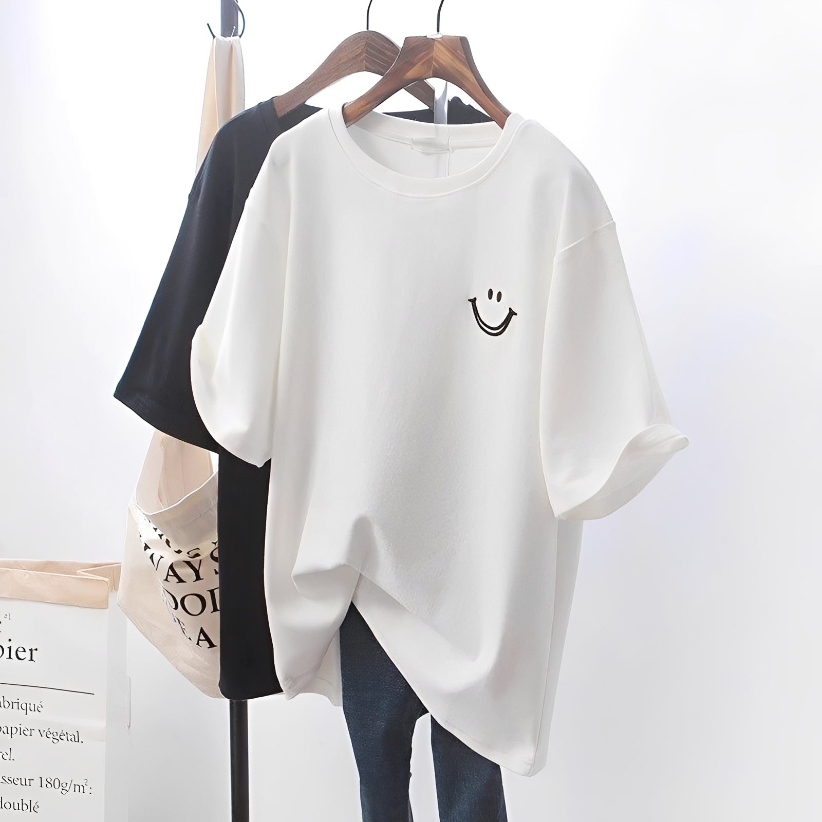Selina - Stylish Graphic T-shirt