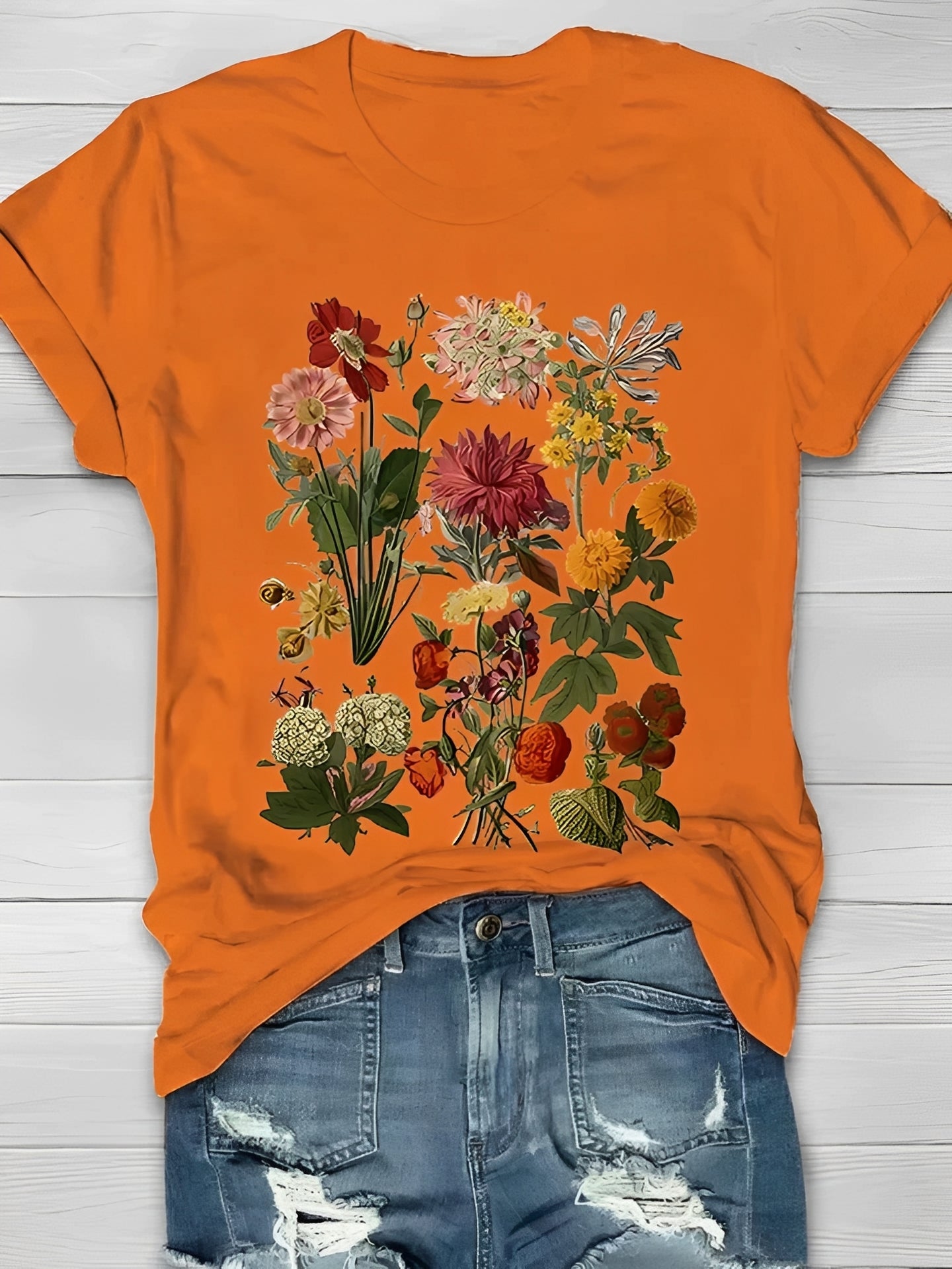 Annalise - Trendy floral pattern t-shirt for women