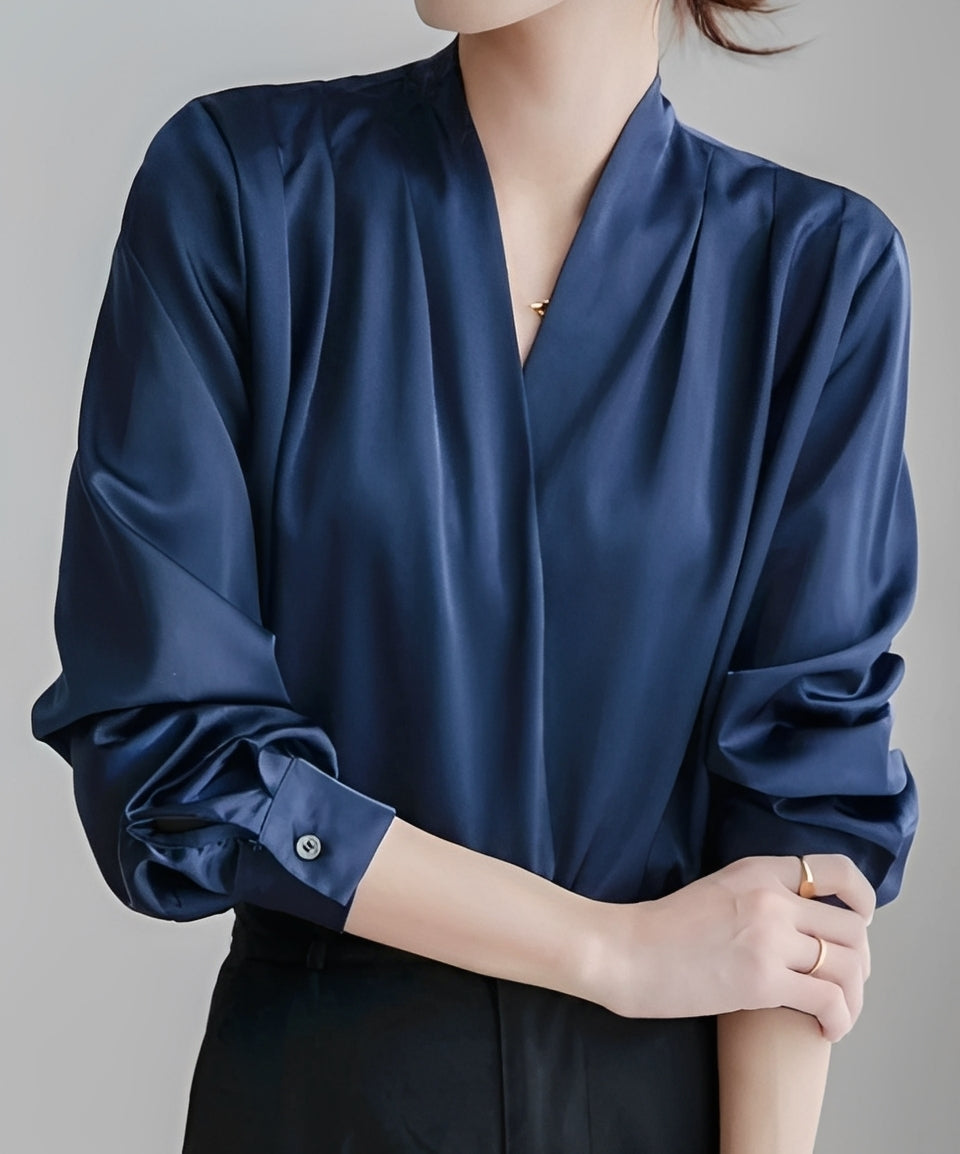 Isabel - Fashionable V-neck Top