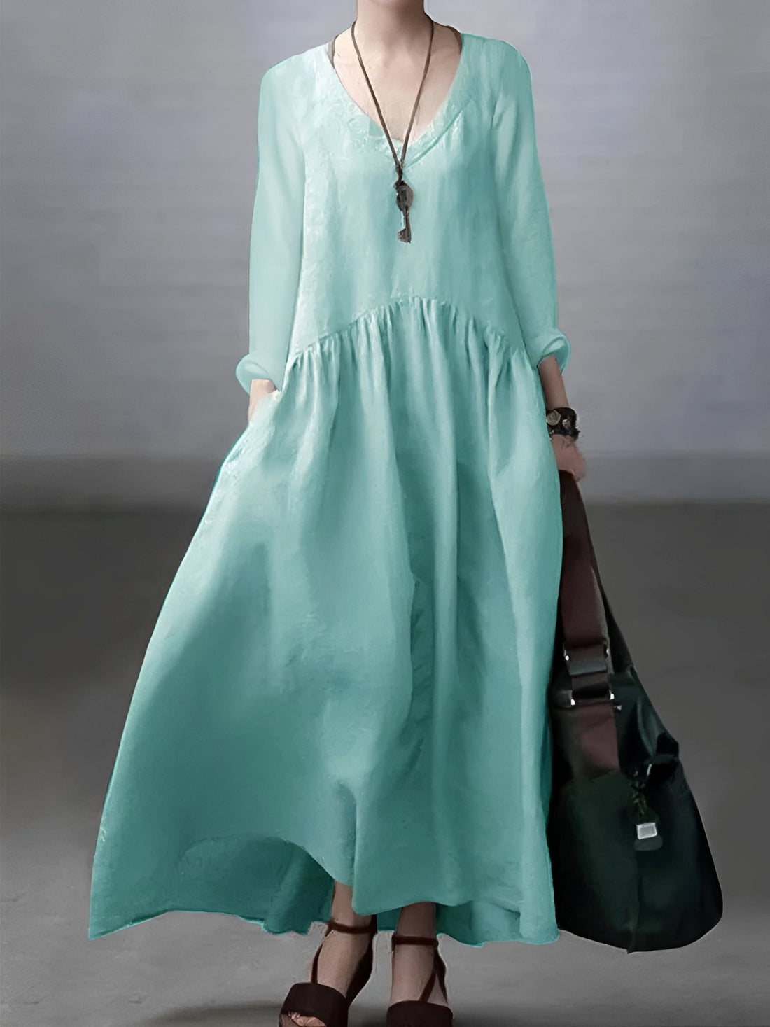 Lindy - Women's casual, loose V-neck dress