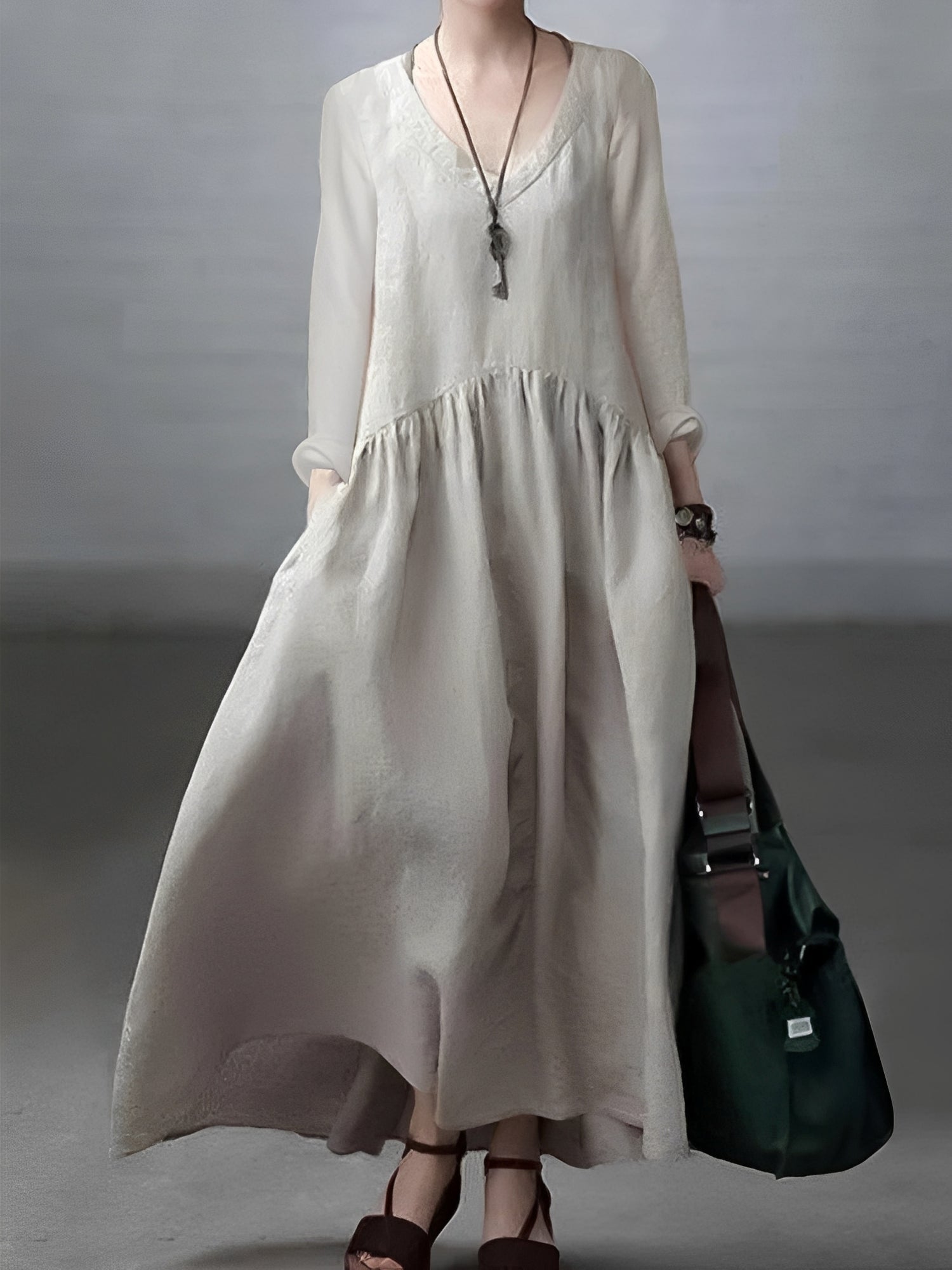 Lindy - Women's casual, loose V-neck dress